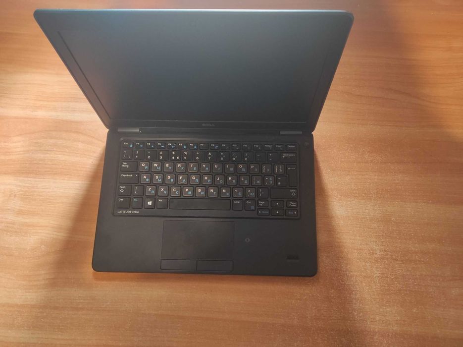 Latitude e7250 / i5-5300U / RAM 8 GB / Windows 10 Pro