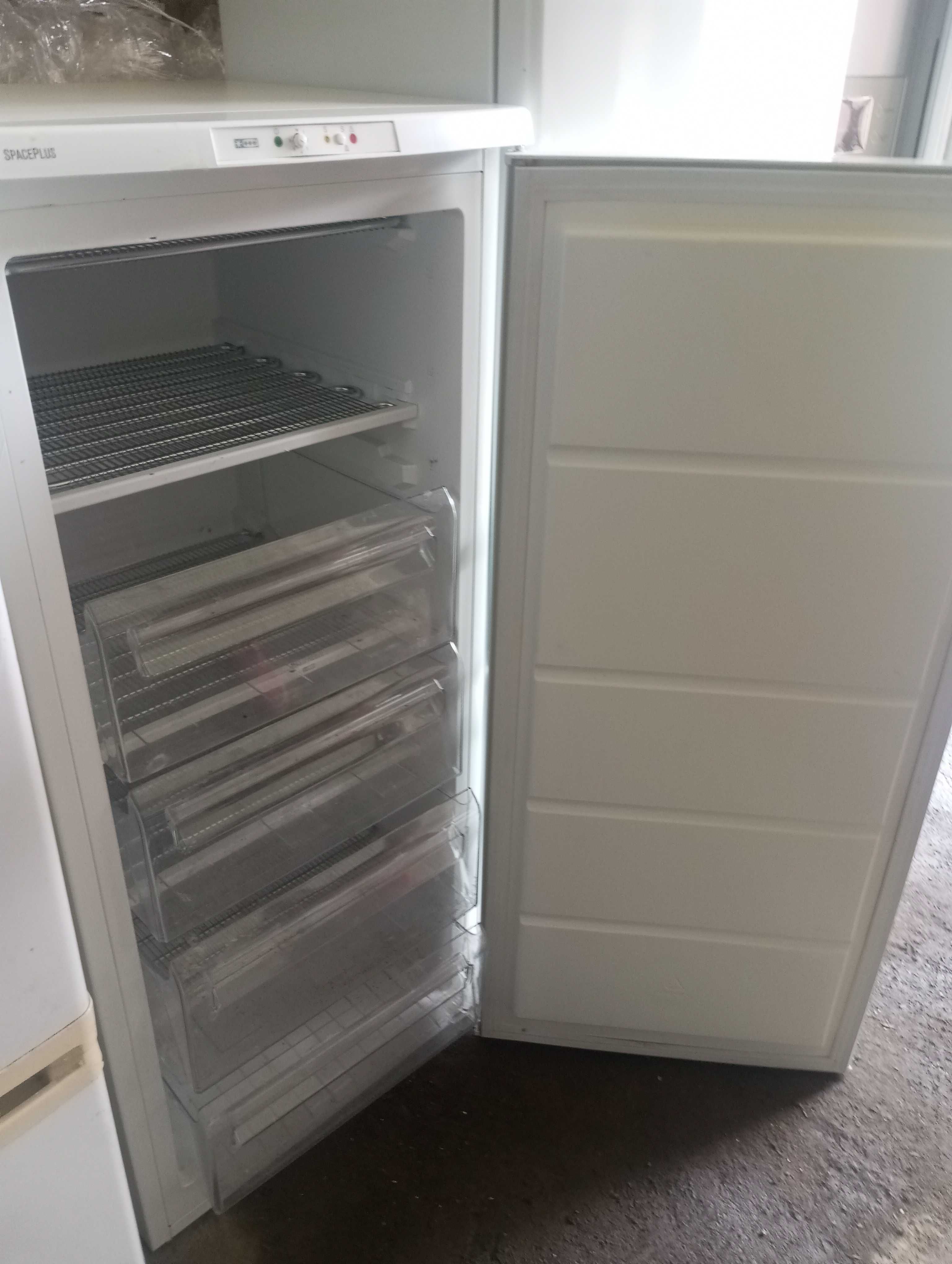 Zamrażarka szufladowa marki Electrolux