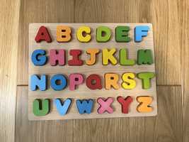 Drewniany alfabet do nauki liter