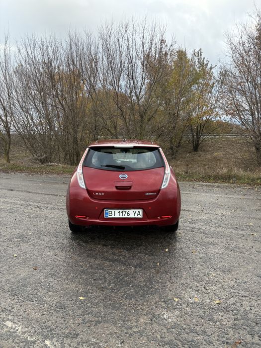 Nissan Leaf  2013