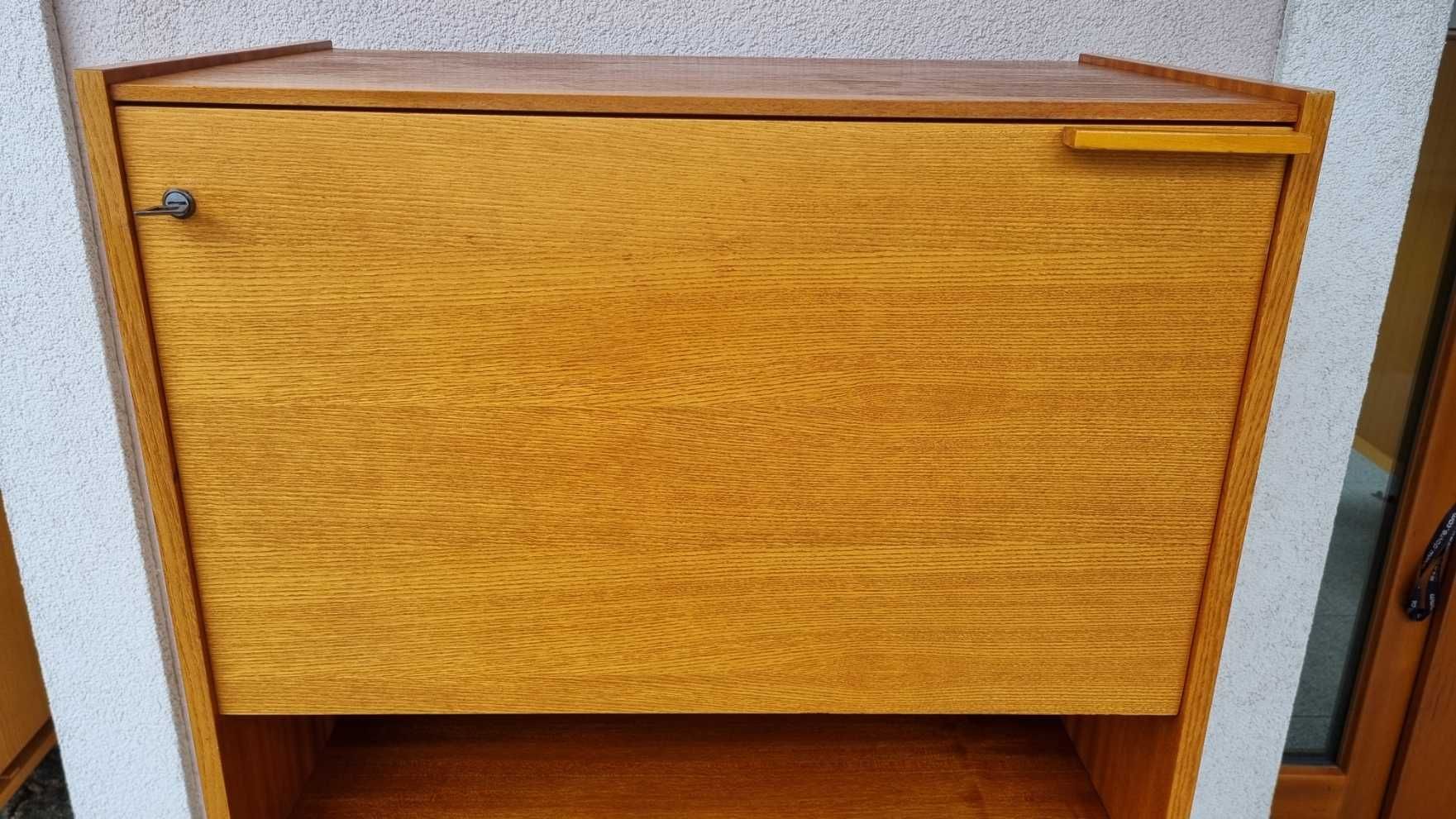 Sekretarzyk Highboard Design PRL Lata 60 Czechosłowacja Mezulanik