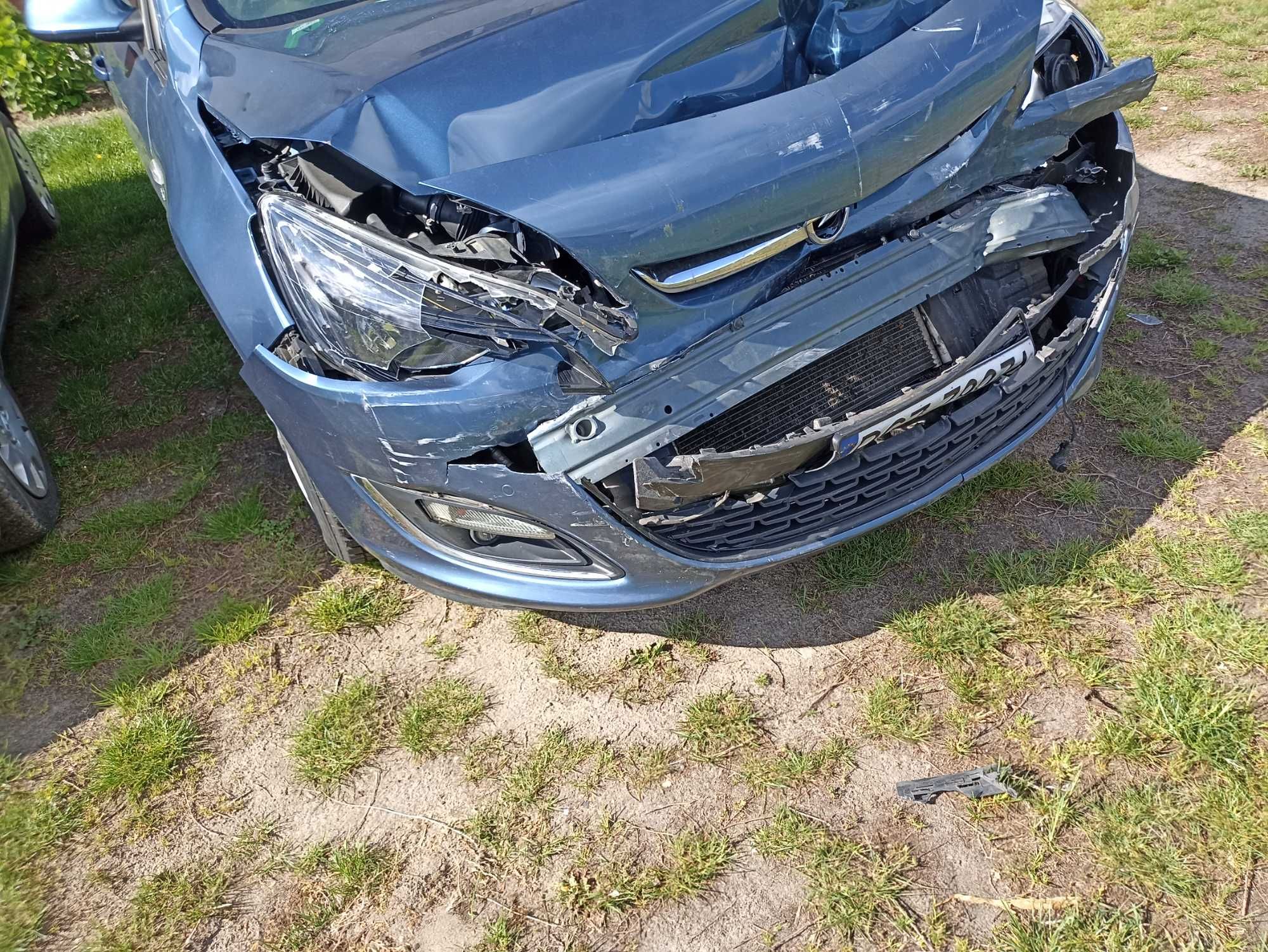 Opel Astra J 1,4 turbo uszkodzona 2013 rok
