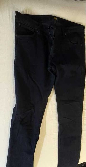 Granatowo-czarne spodnie LEE