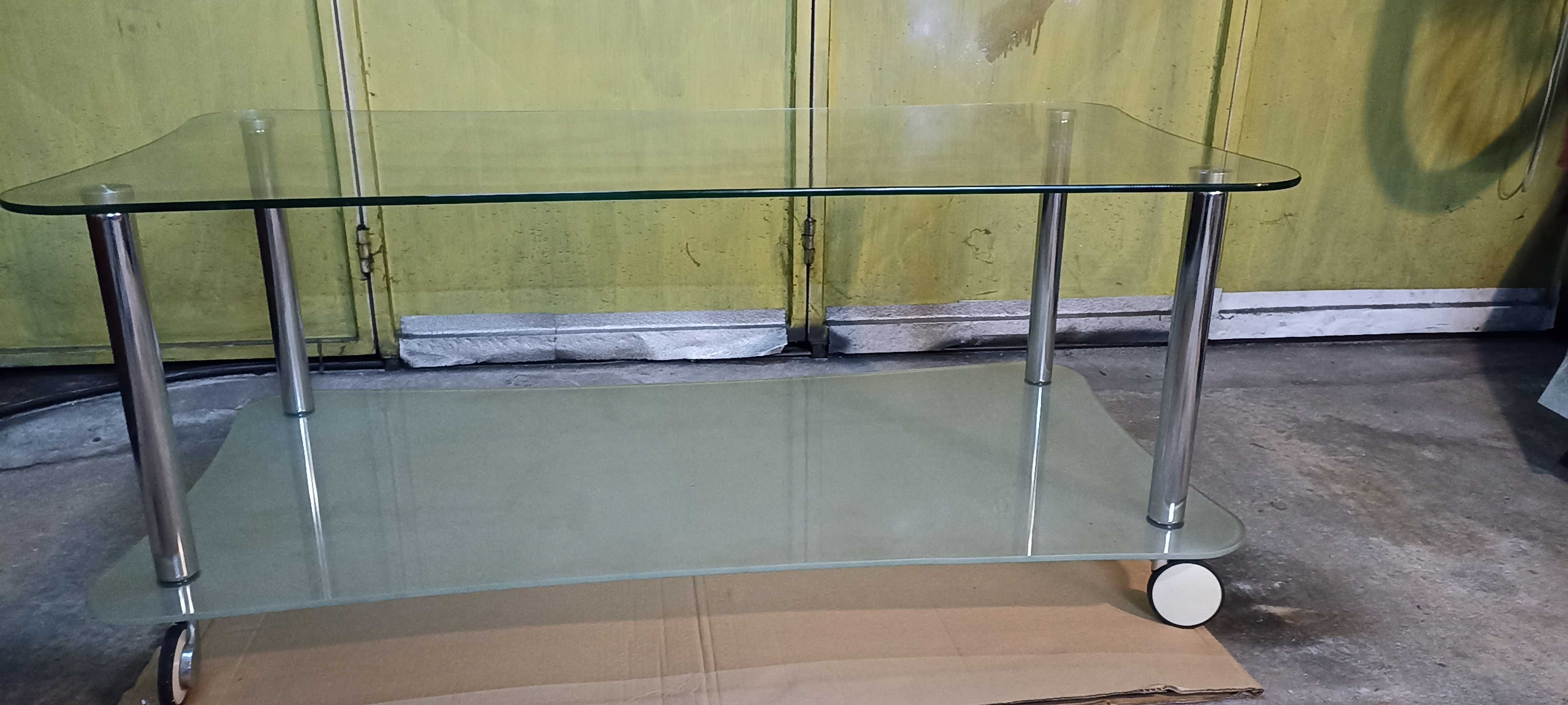 Mesa de centro em vidro