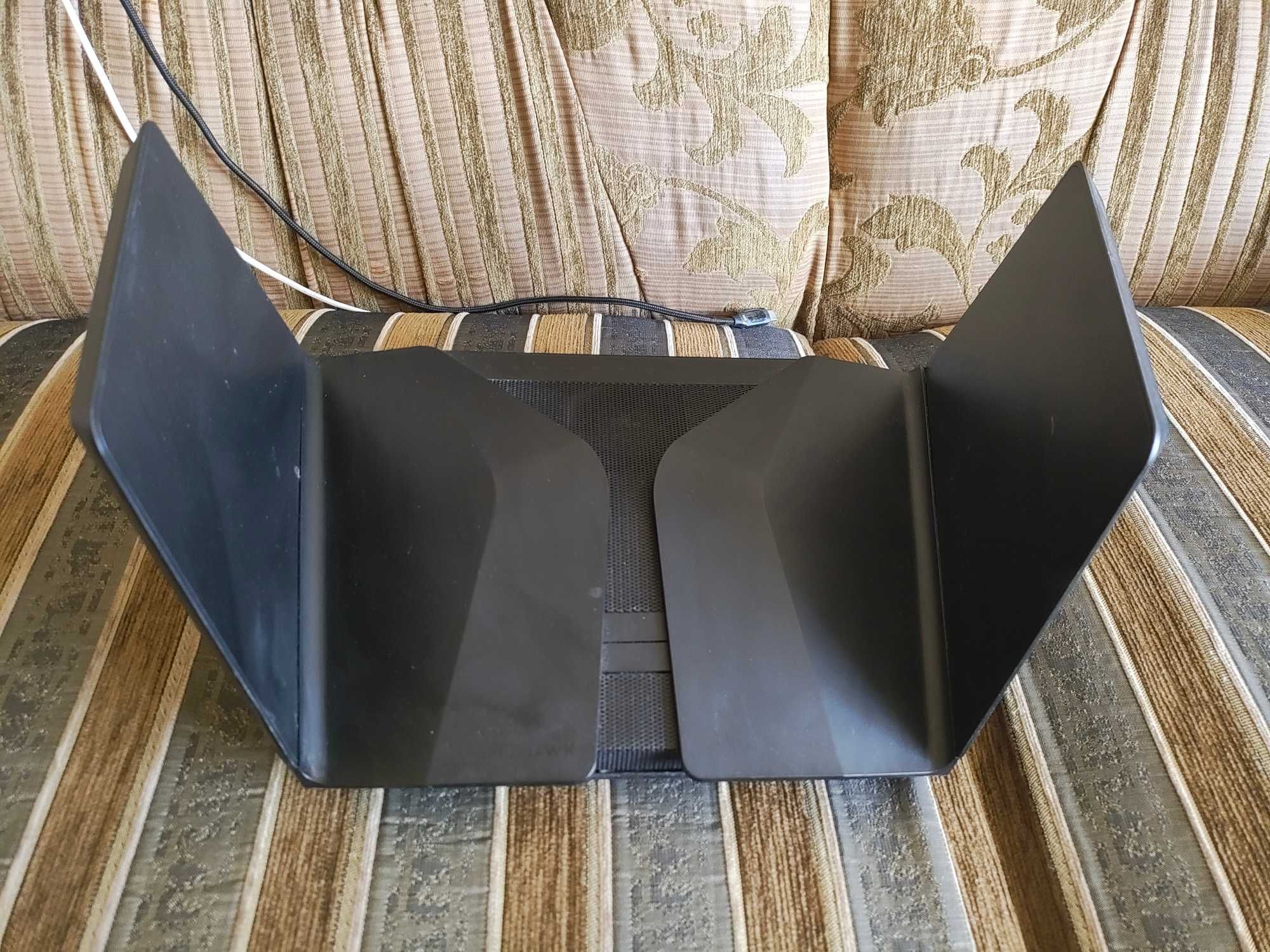 Интернет роутер NETGEAR Nighthawk AX12 (RAX120) AX6000 WiFi 6 2.5Gbit