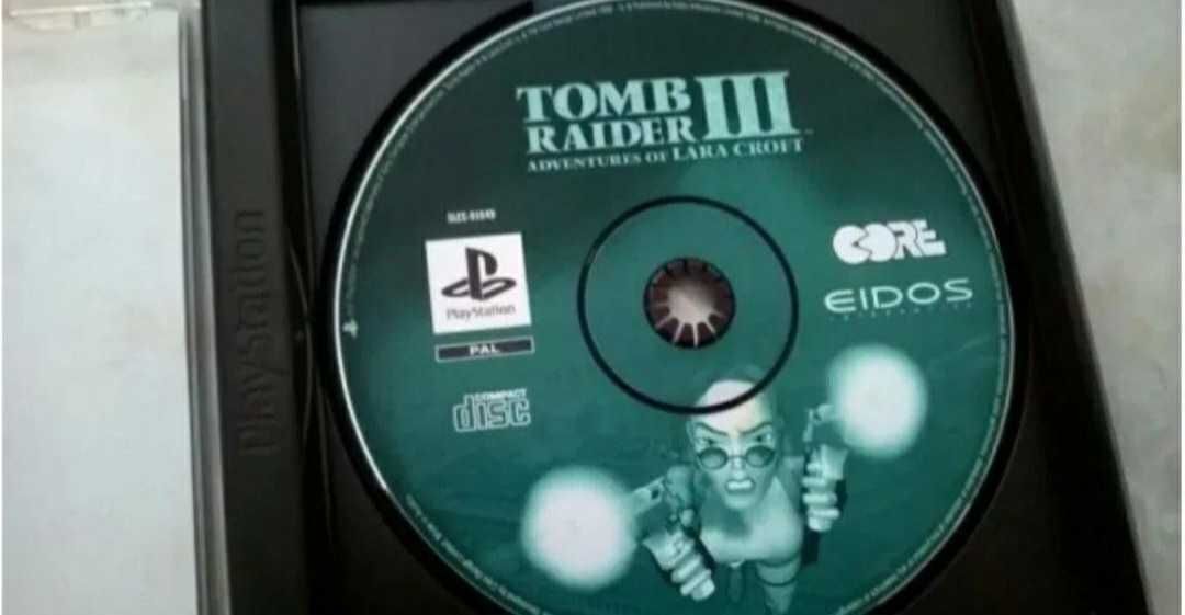 Jogo Tomb Raider III para PS1 em excelente estado com caixa e manuais