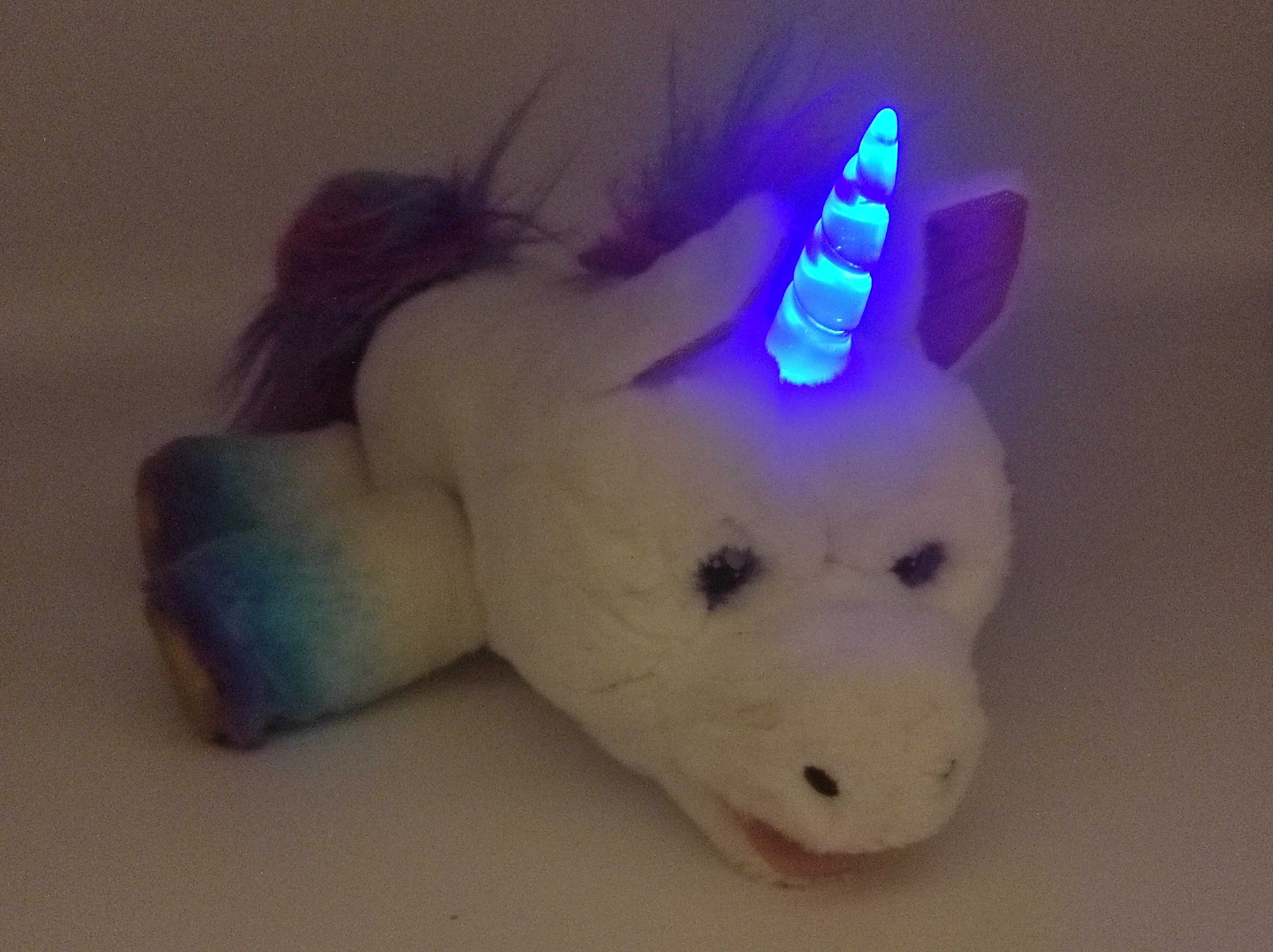 Moose Little live Rainglow Unicorn, interaktywny jednorożec