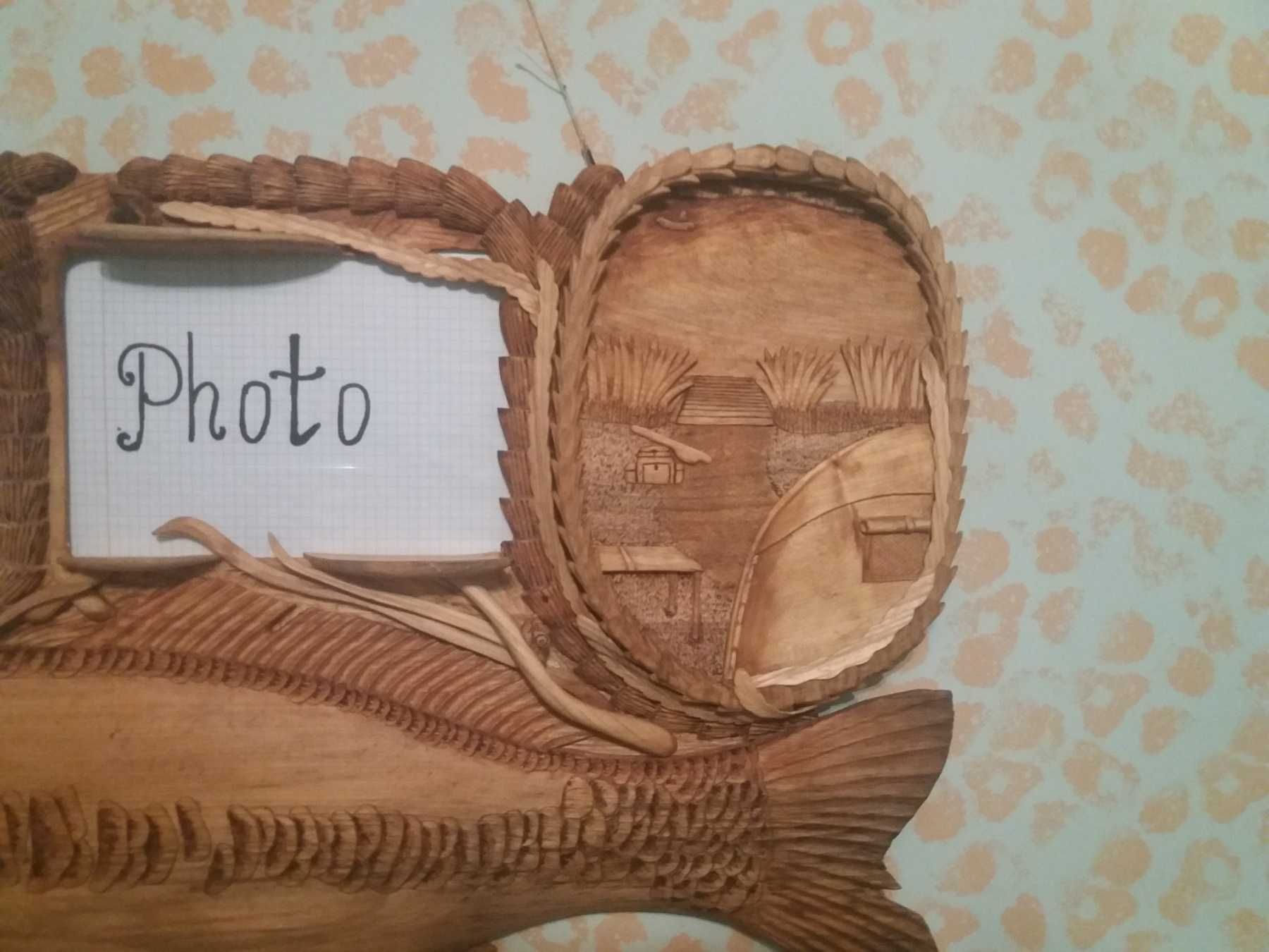 Рамка для фотографій з дерева.