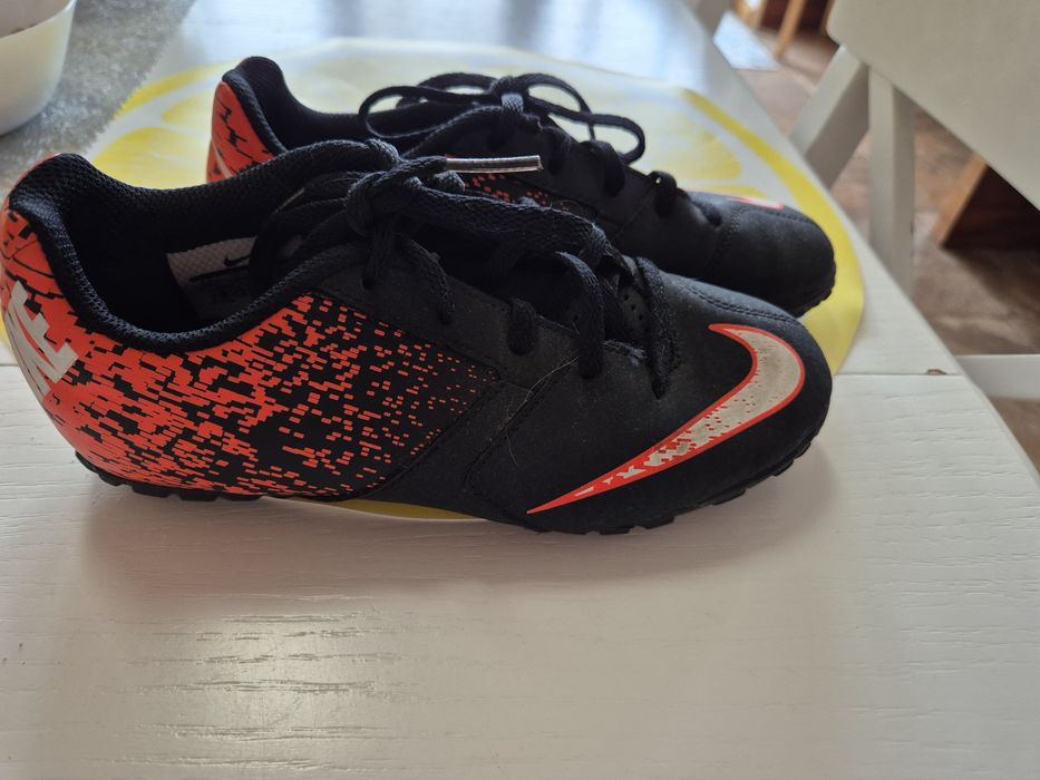 Buty turpy NIKE BOMBAX r. 23 dla. Wkładki 22 cm