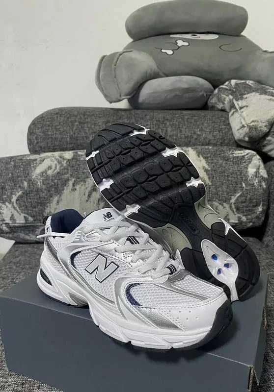 Pocieszenie Buty damskie New Balance530 WhiteSrebrnyNB530 Roz.38.5
