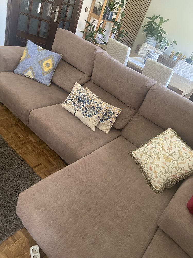 Sofá com chaise longue