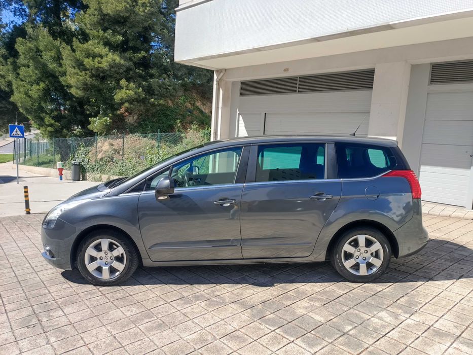 PEUGEOT 5008 1.6 HDI 112cv 7 lugares 2009 1 dono