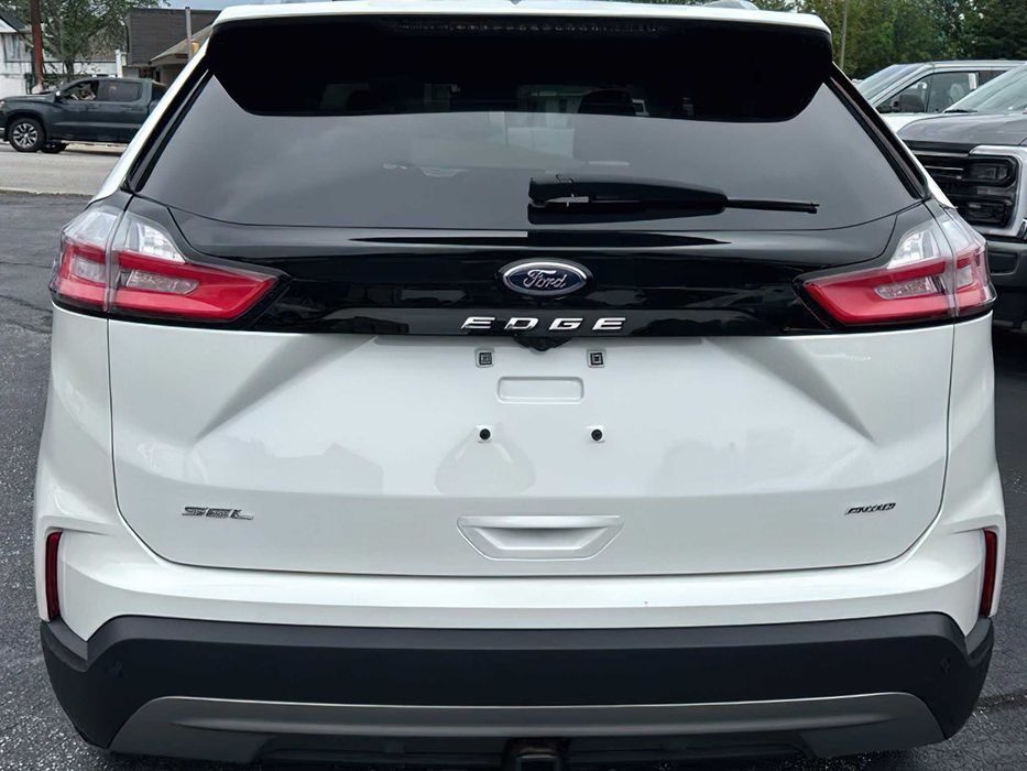 Ford Edge SEL      2022