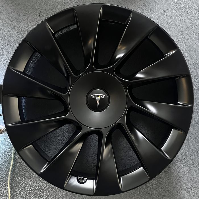 Диски R20 5x114.3 ET45 9.5J DIA64.1 Tesla Model Y Satin Black
