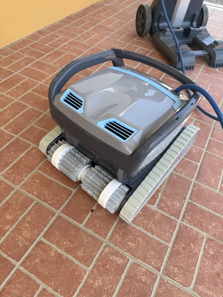 Robot Piscina Dolphin Zenit 60 Maytronics - Bom estado