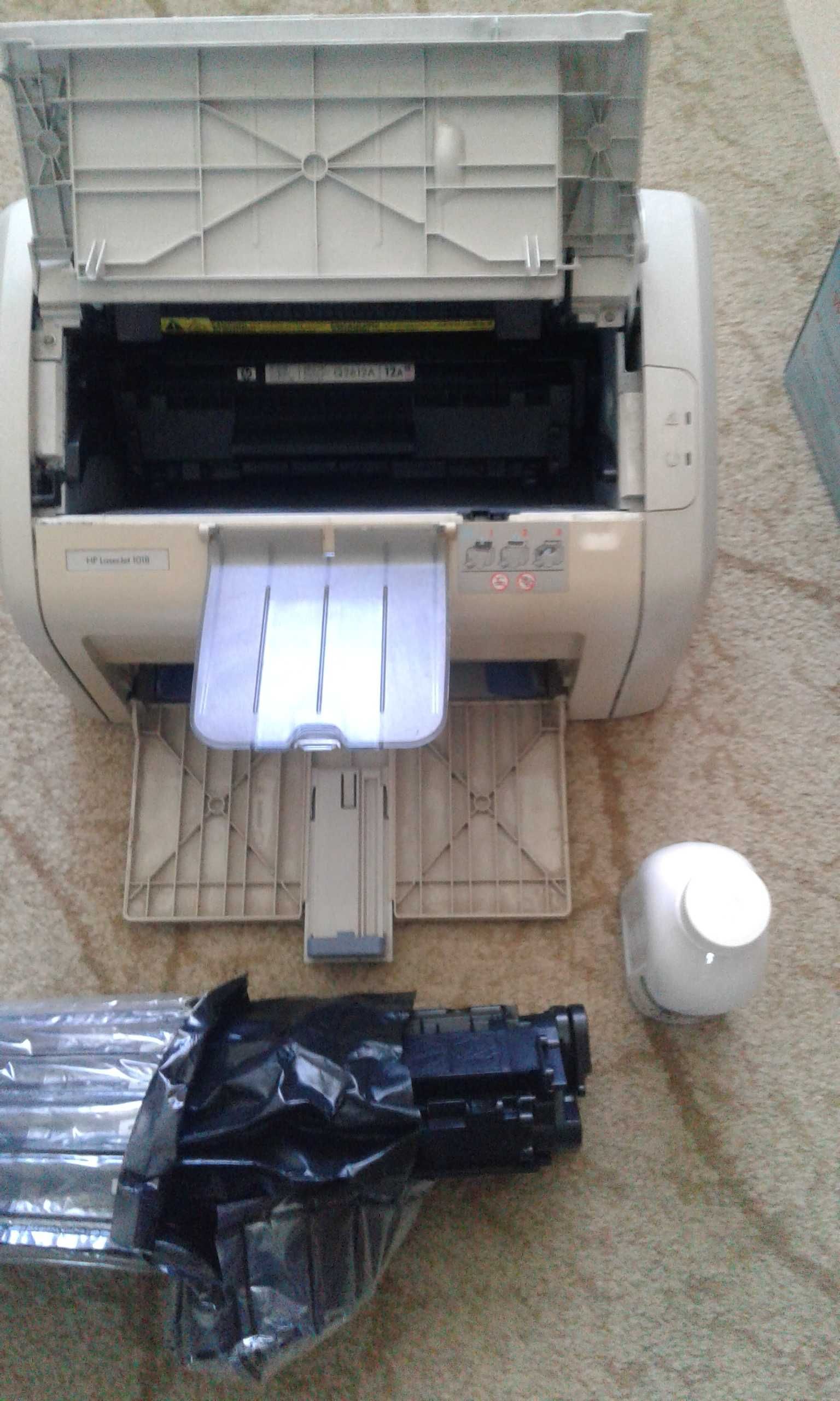принтер LaserJet 1018