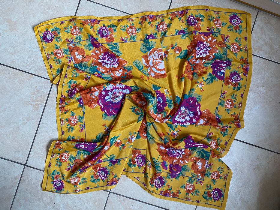 Шикарный нарядный платок Италия