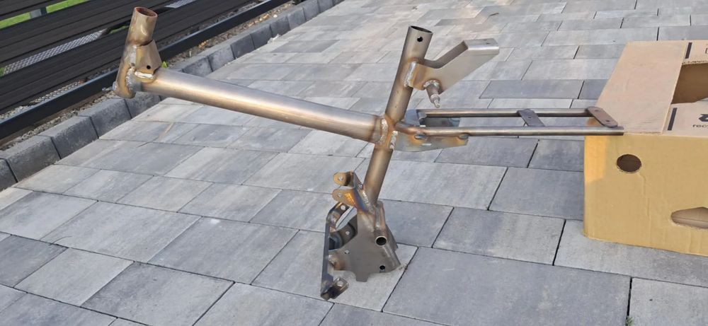 Nowa Rama do Motorynka Romet Motorynki Surowa