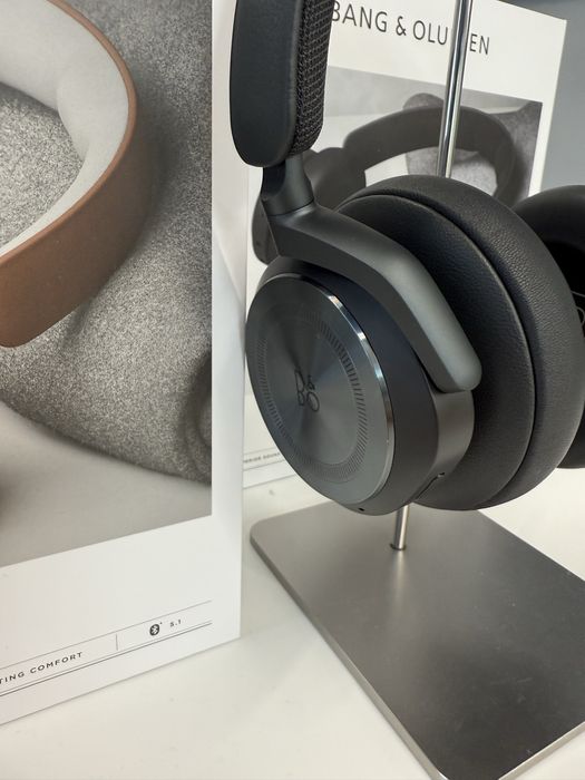 Bang & Olufsen Beoplay HX