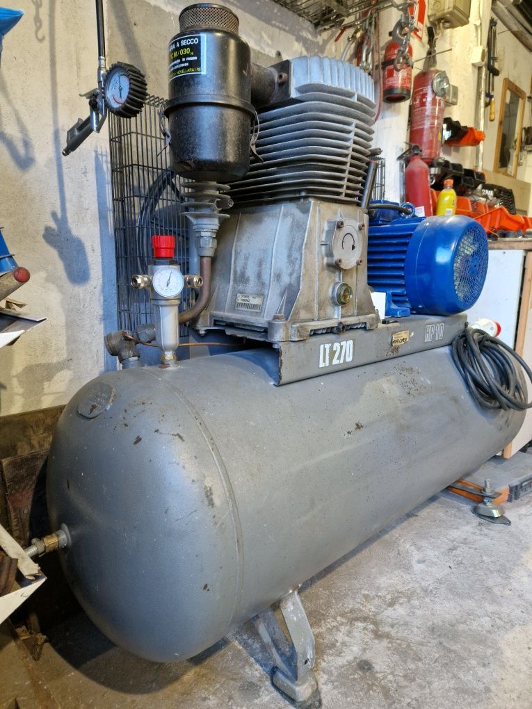 Kompresor 270l 7.5kw 10hp Abac 7000b