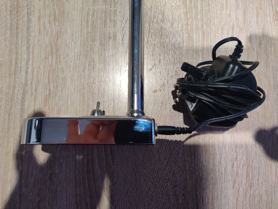 Lampka biurkowa LED metalowa chrom