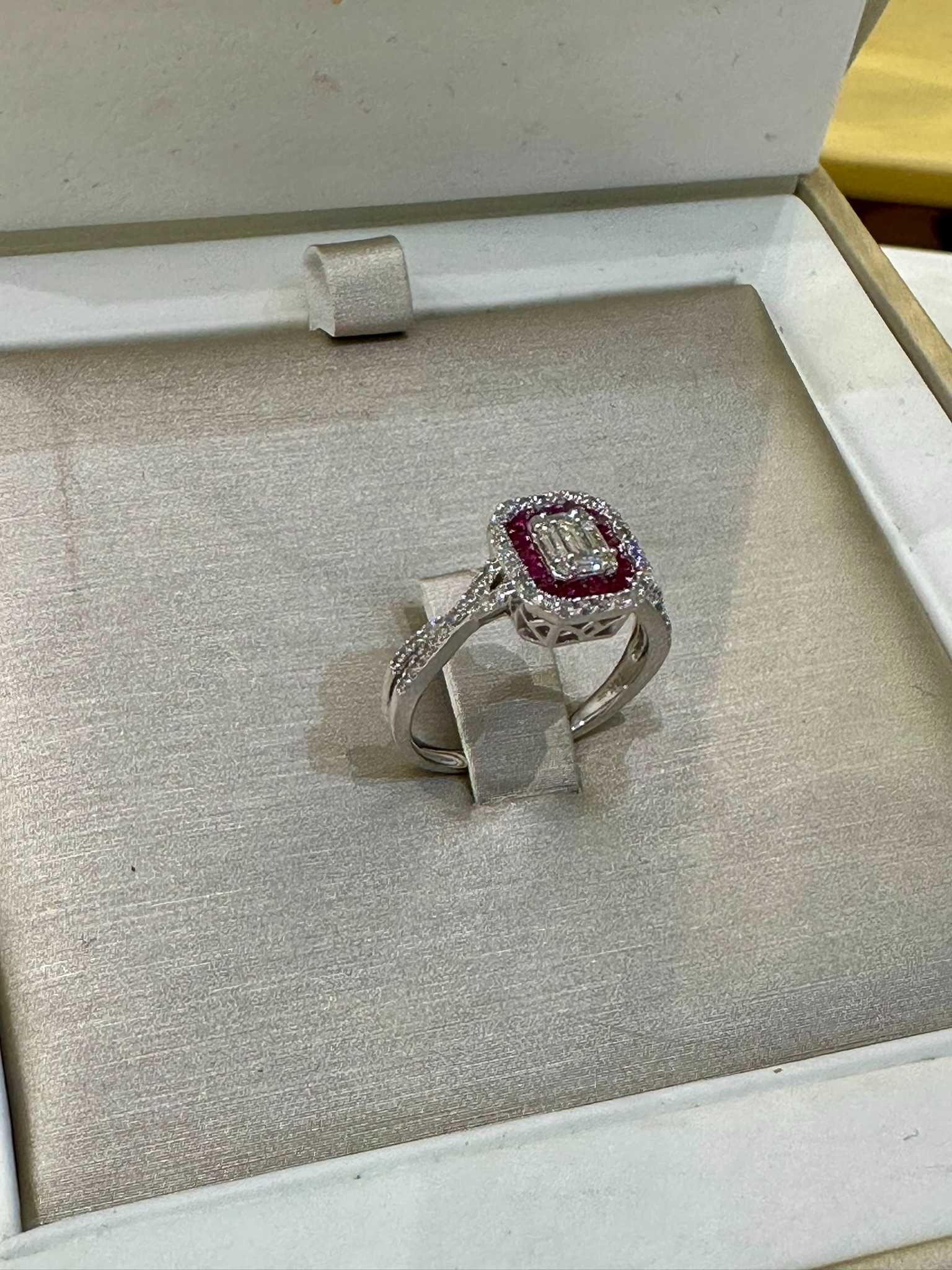 Pierścionek rubiny diamenty bagiety 0.67 Ct