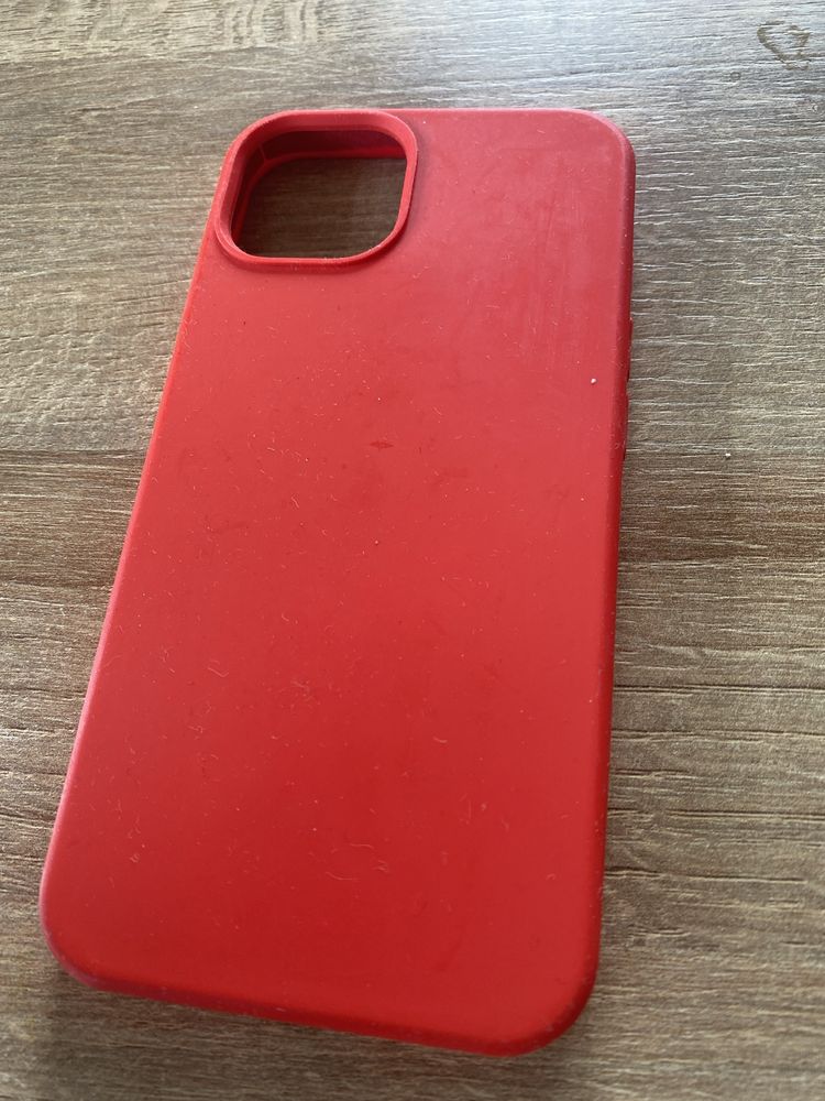 etui na telefon iPhone 13.