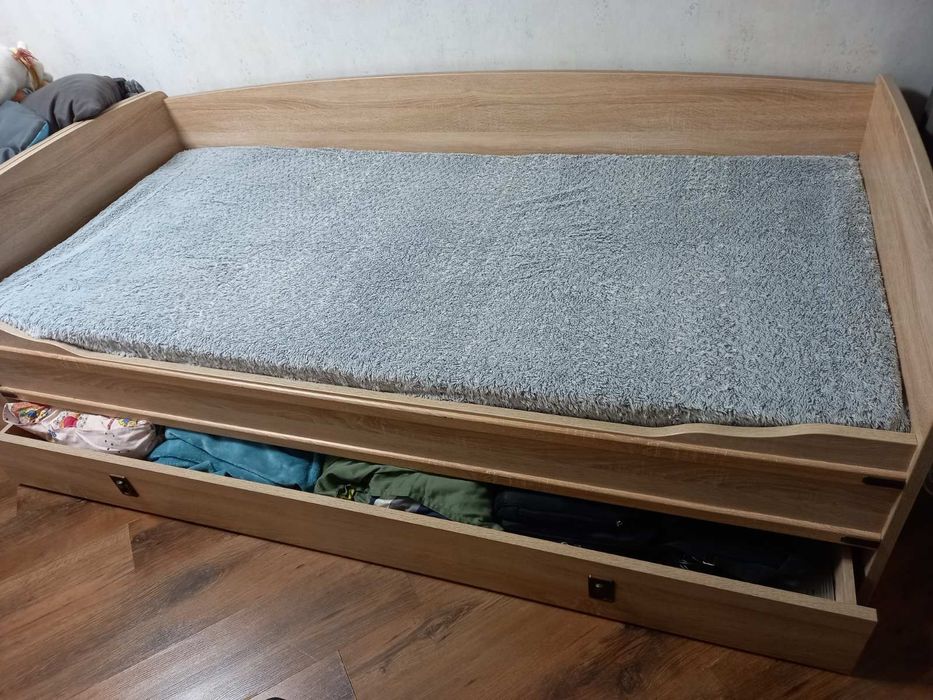 Ліжко- топчан Валенсія