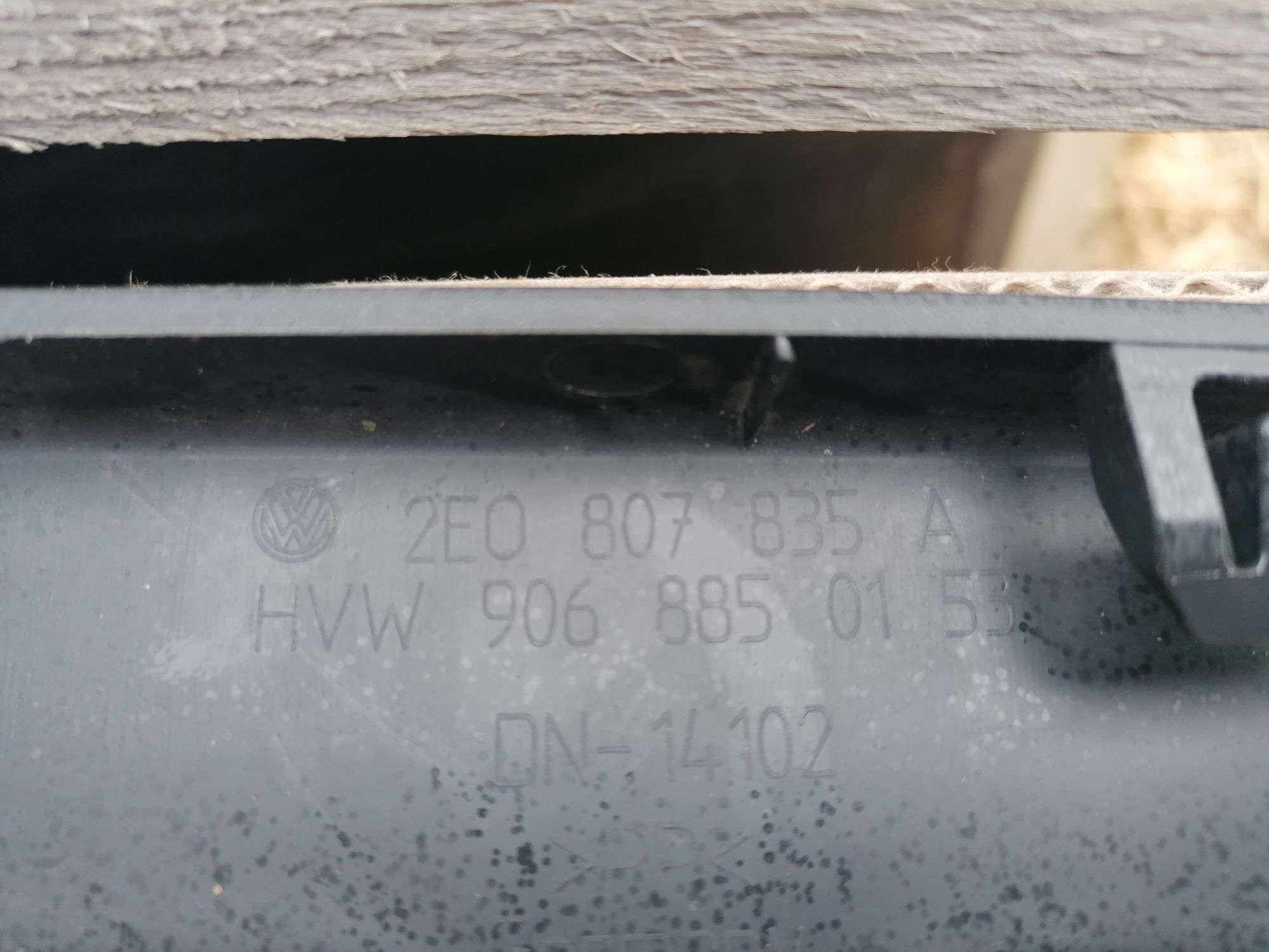 VW Crafter I 06-12 2E 2E0 kratka środkowa zderzaka atrapa grill ORG