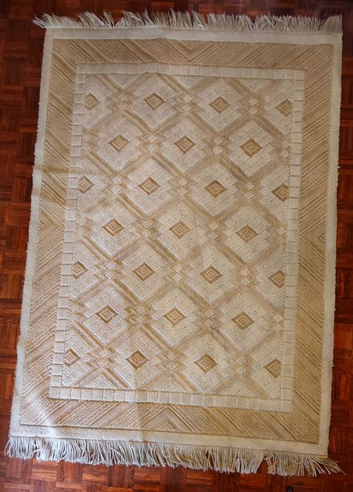 Carpete de lã 2,2x1,5 metros