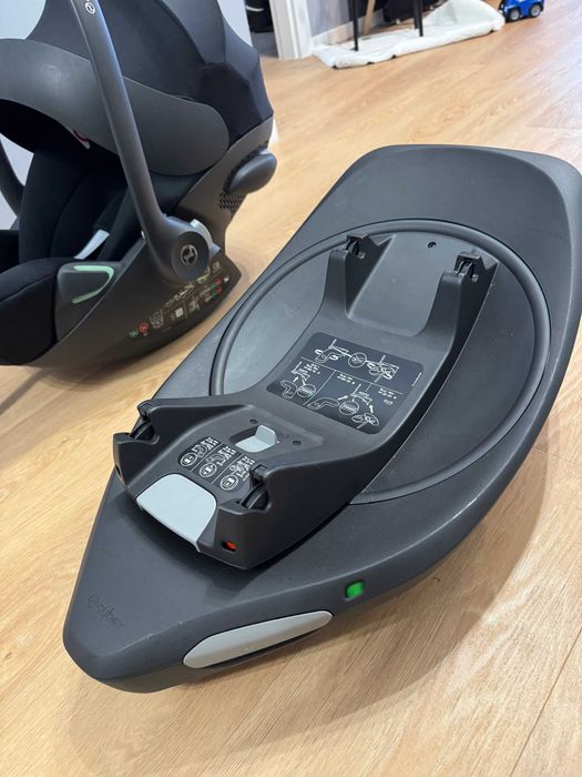 Fotelik Cybex Cloud Gi Size Plus z Bazą Cybex G - Stan Bardzo Dobry+