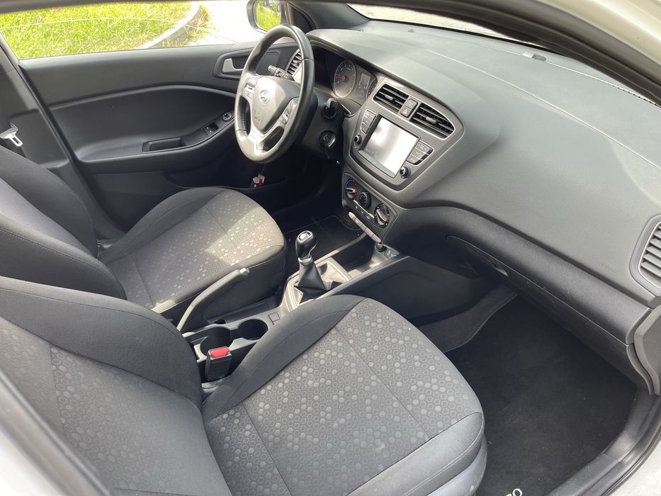 Hyundai i20 lift kamera tablet klima led serwis