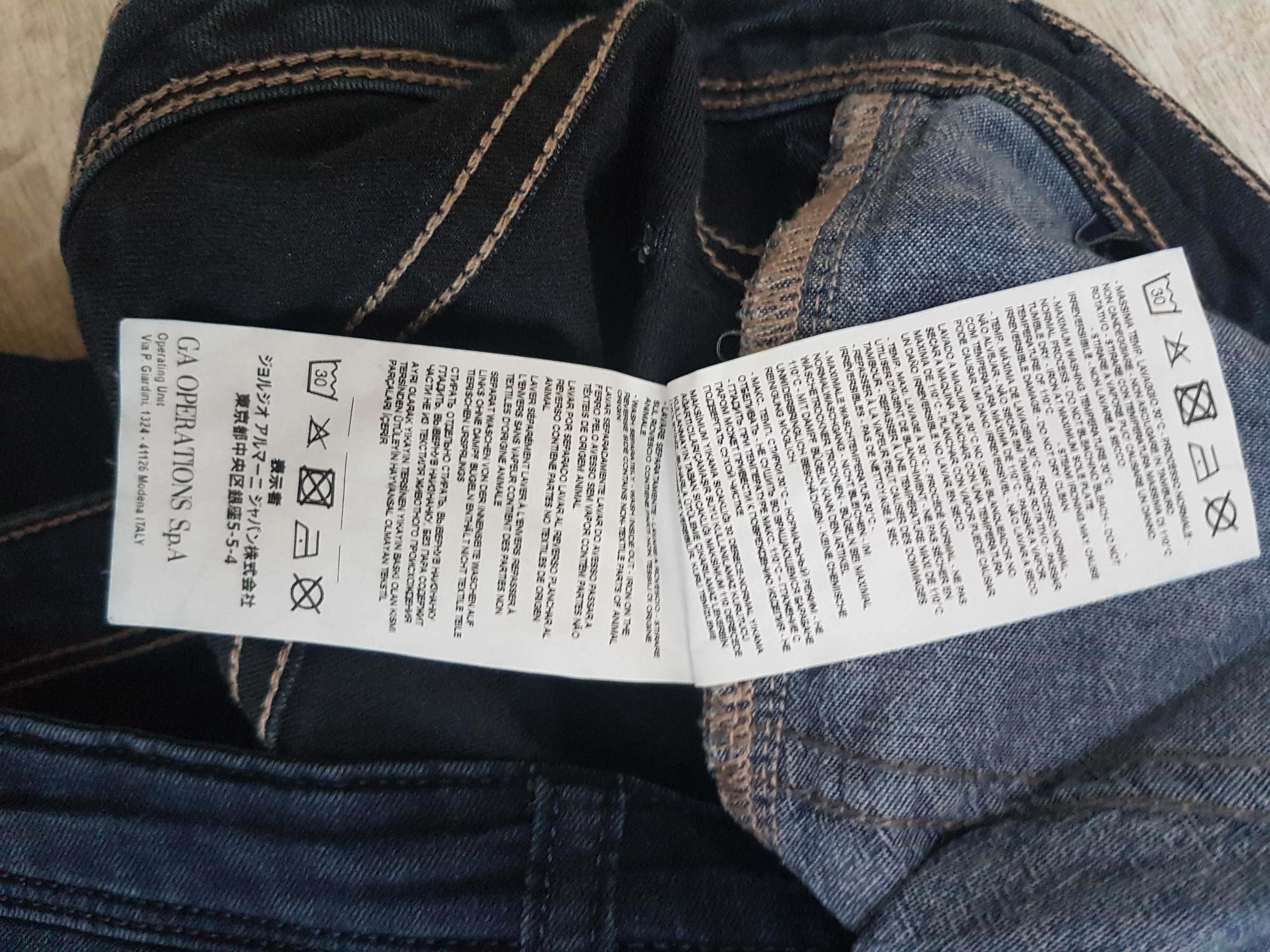 Продам джинси від дому моди Giorgio Armani (оригінал) розмір 26.
