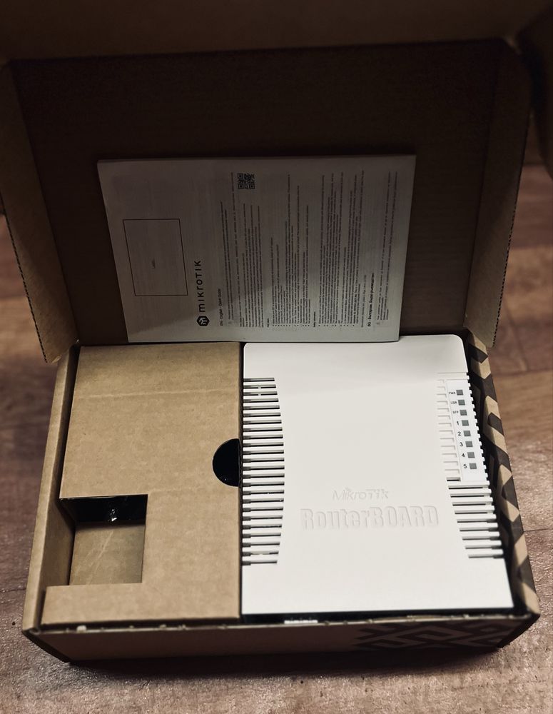 MikroTik hEX POE (RB960PGS