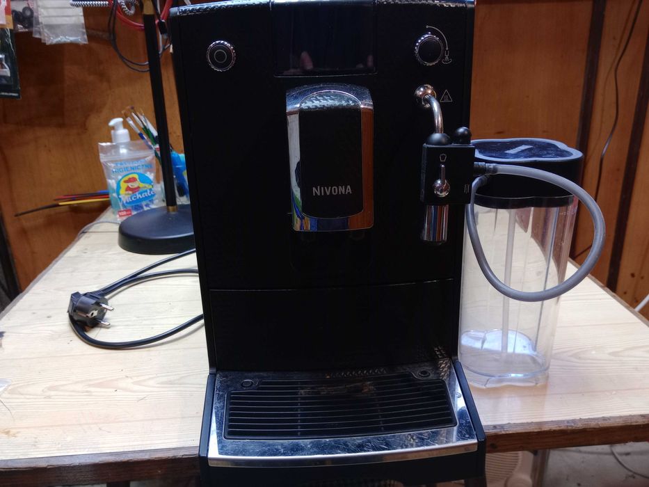 Sprzedam ekspres do kawy Nivona.