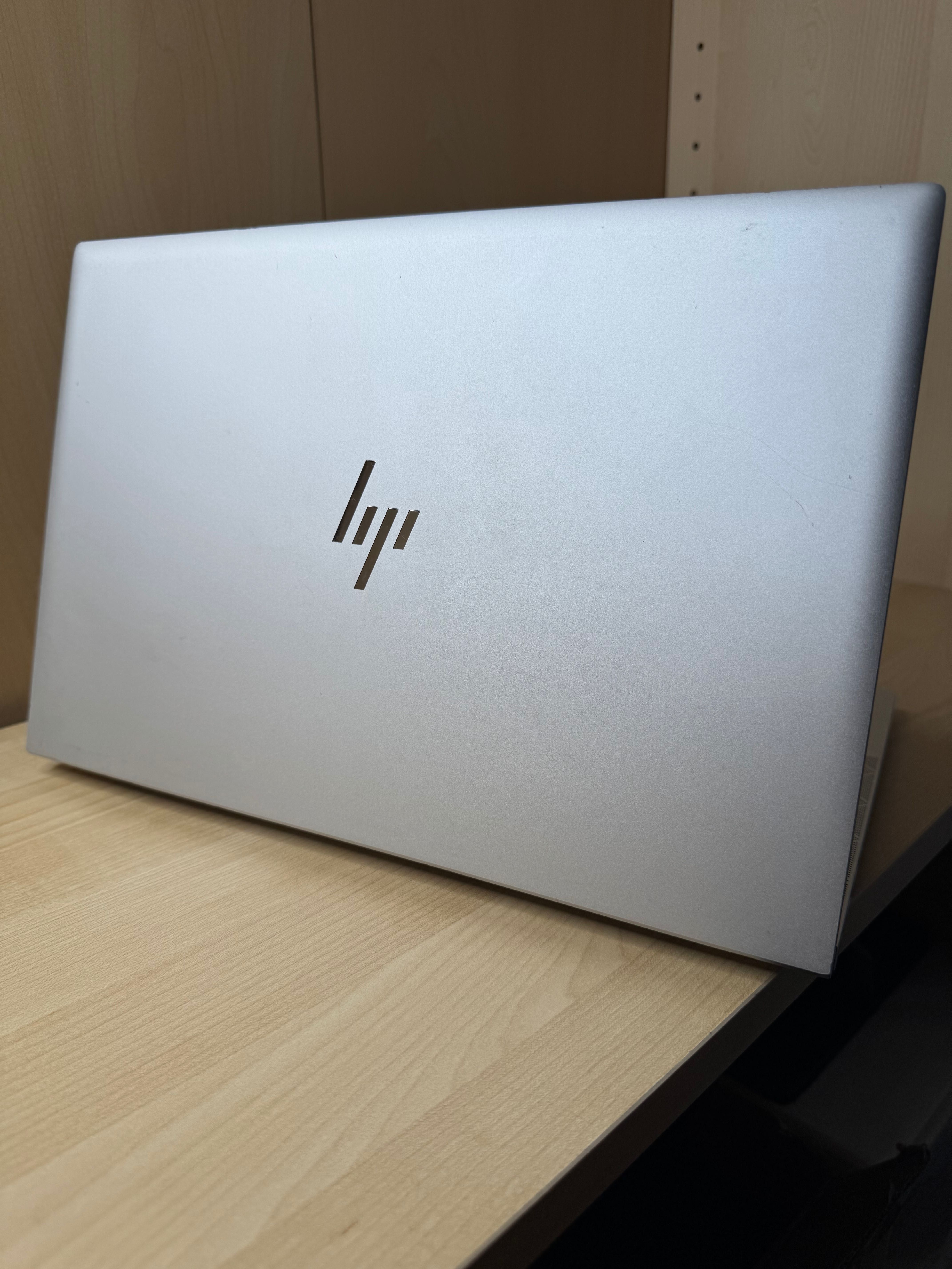 Ultrabook HP Elitebook 840 G8 14” i5-11GEN 16GB DDR4 256 SSD FHD WIN11