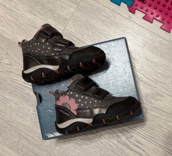 Дитячі демісезонні черевики (24 розмір)