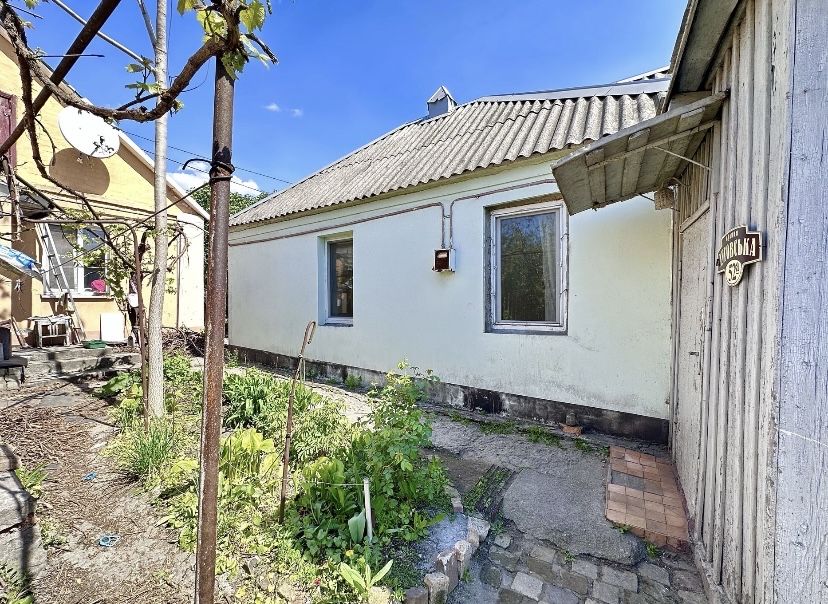 Продам отдельный дом по ул Луговской с участком 5 соток
