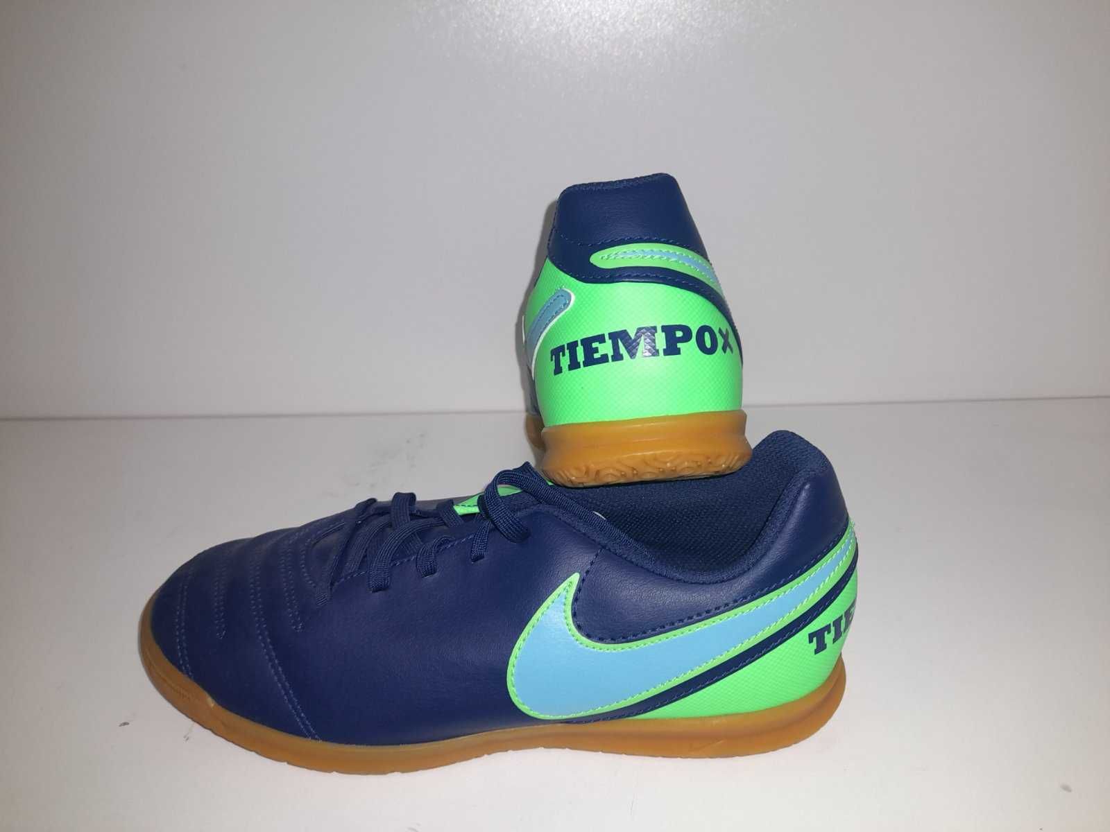 Обувь для зала Nike JR Tiempo Rio III IC ОРИГИНАЛ (38,5 размер, 24 см)