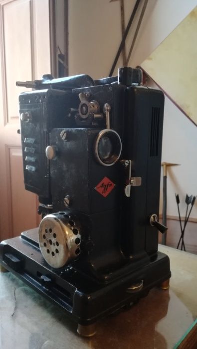 Projector de filmes Agfa Movector 16 all -1928