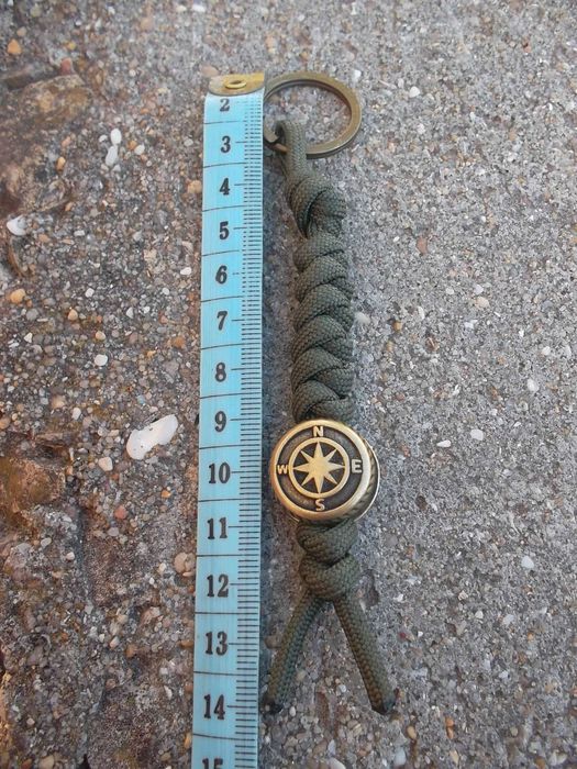 Porta-chaves em Paracord com Rosa dos Ventos