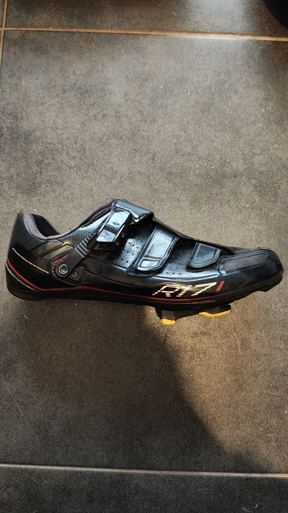 Sapatos Shimano luck estrada.