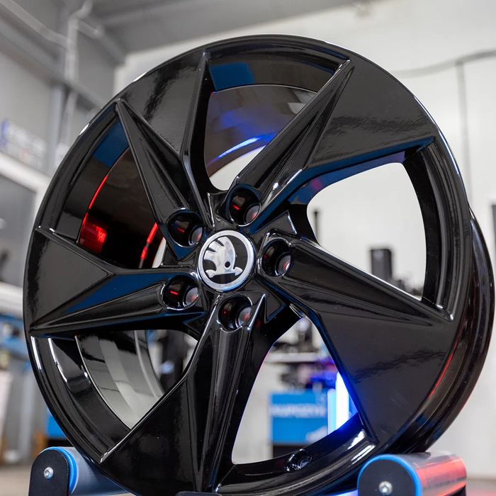 NOWE ORYGINALNE Felgi / Koła 17" - Skoda Octavia SuperB Karoq Kodiaq