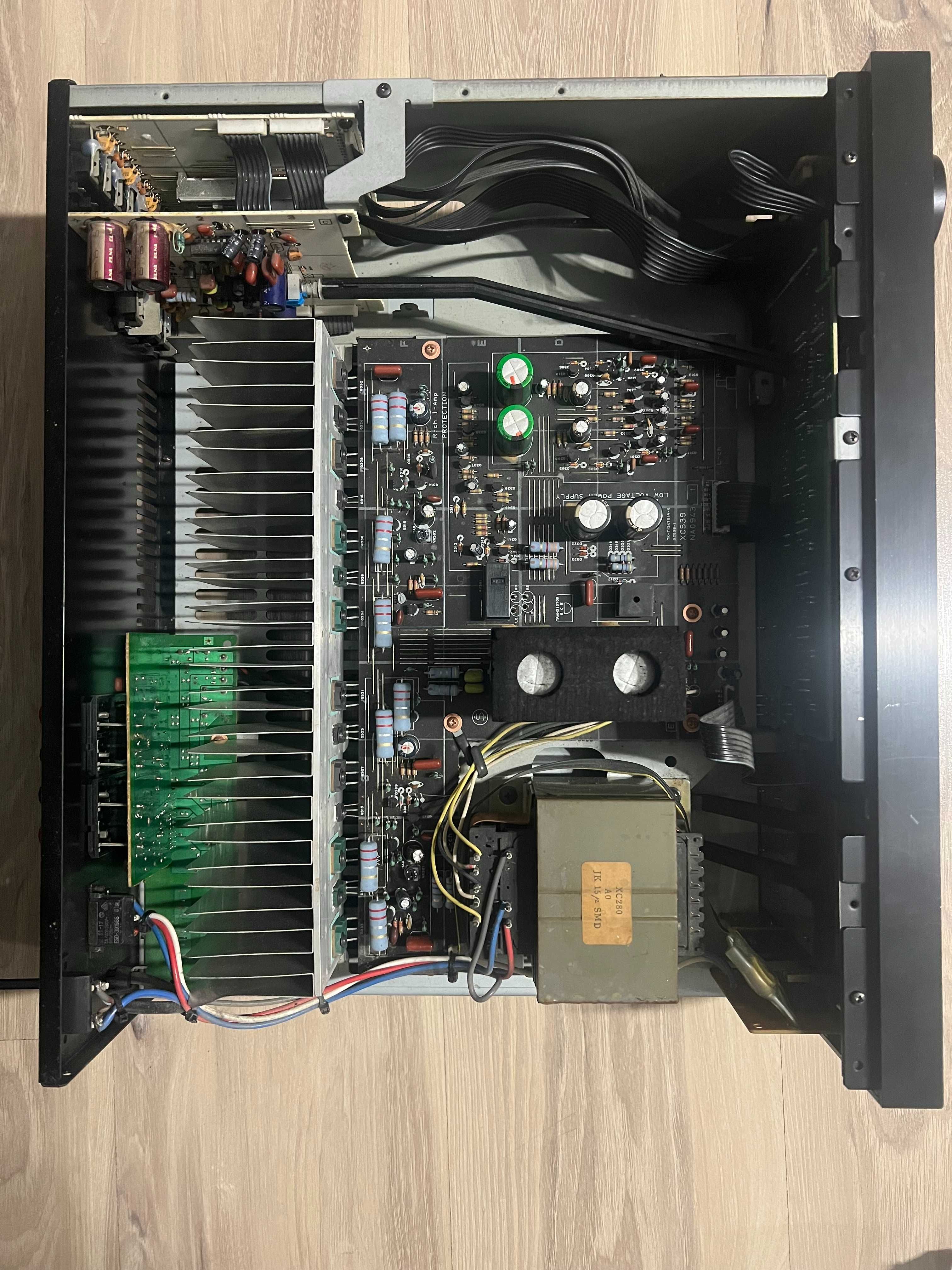 Wzmacniacz Yamaha AX-700
