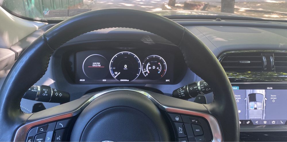 Продам Jaguar F-pace R-sport