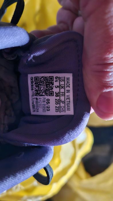 Жіночі бігові кросівки Adidas Supernova 3 Gore-Tex.Розмір 38.