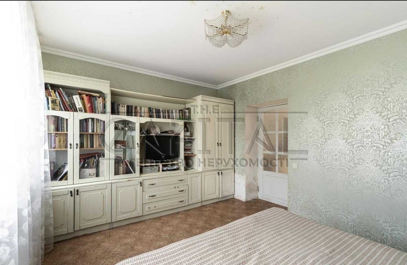 Продаж будинку | Осокорки, 5 кімнат, сад, 3 поверхи, 210 м²