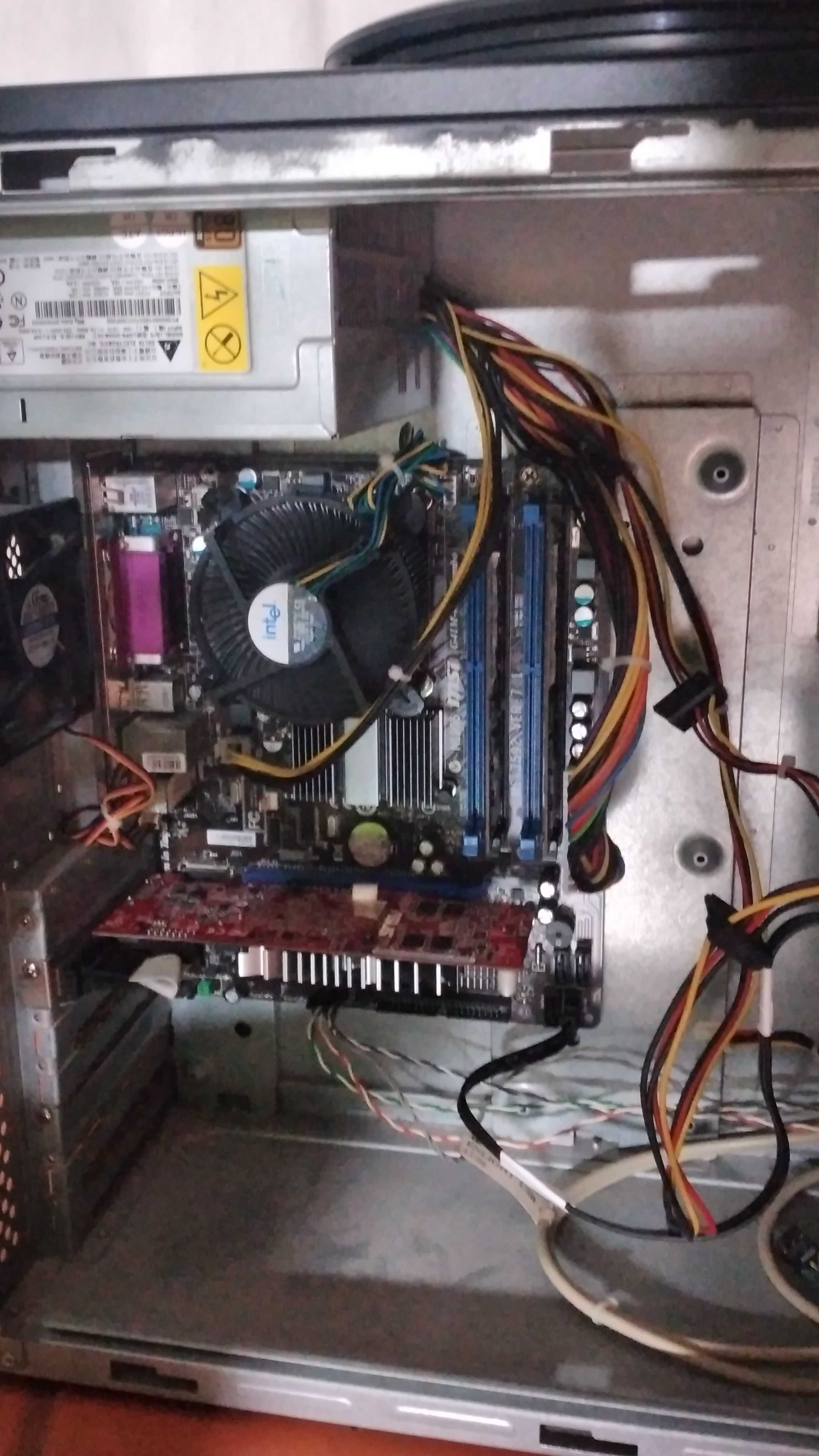 Torre de PC MSI MS-7592
