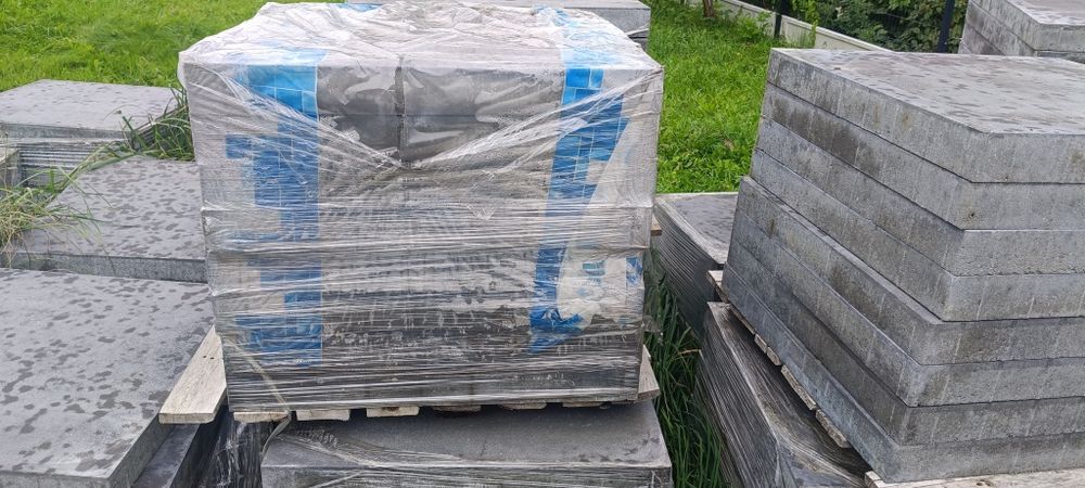 Sprzedam płytki 80na80 gruba 8