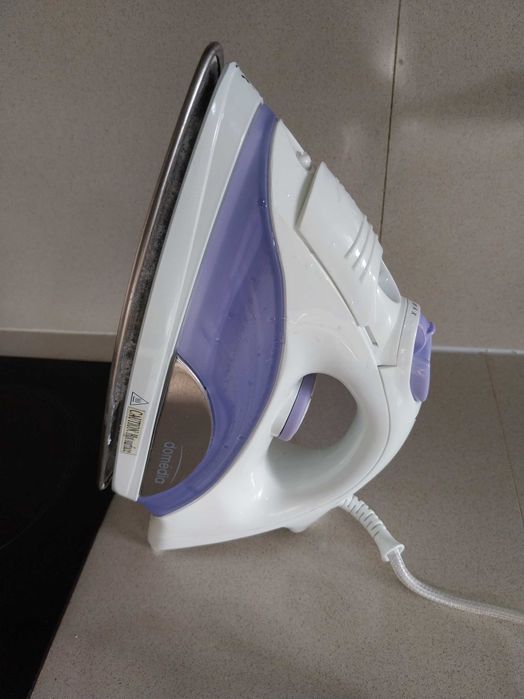 Ferro de engomar a vapor 2000W